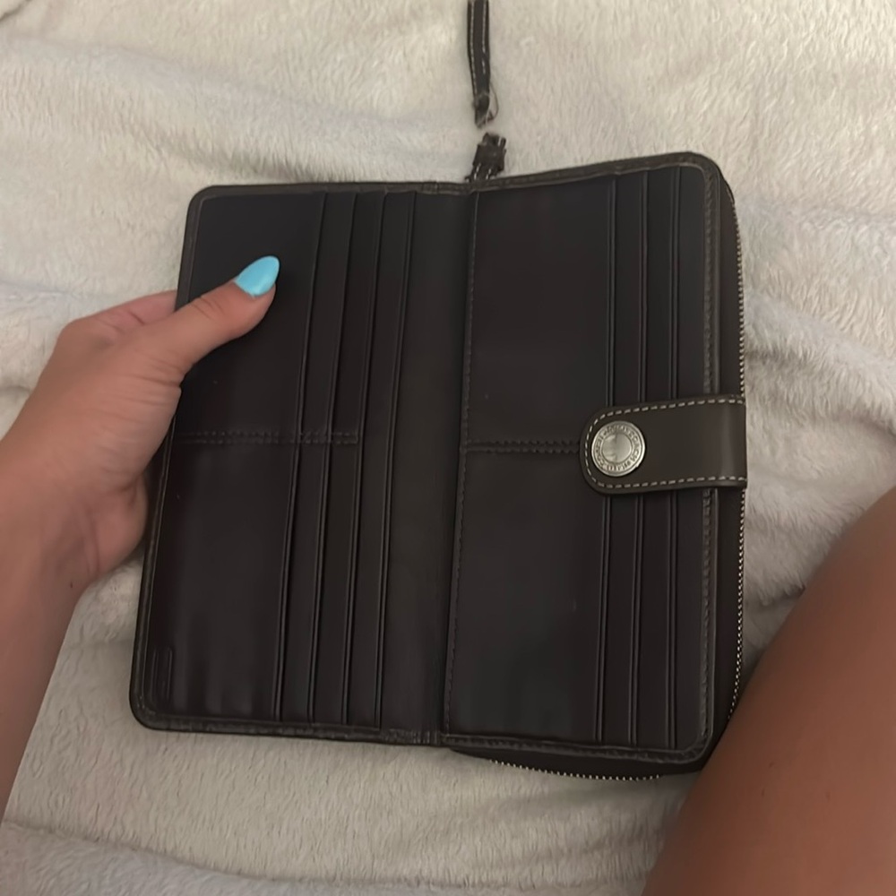 Coach Signature Canvas Wallet - Picture 4 of 4